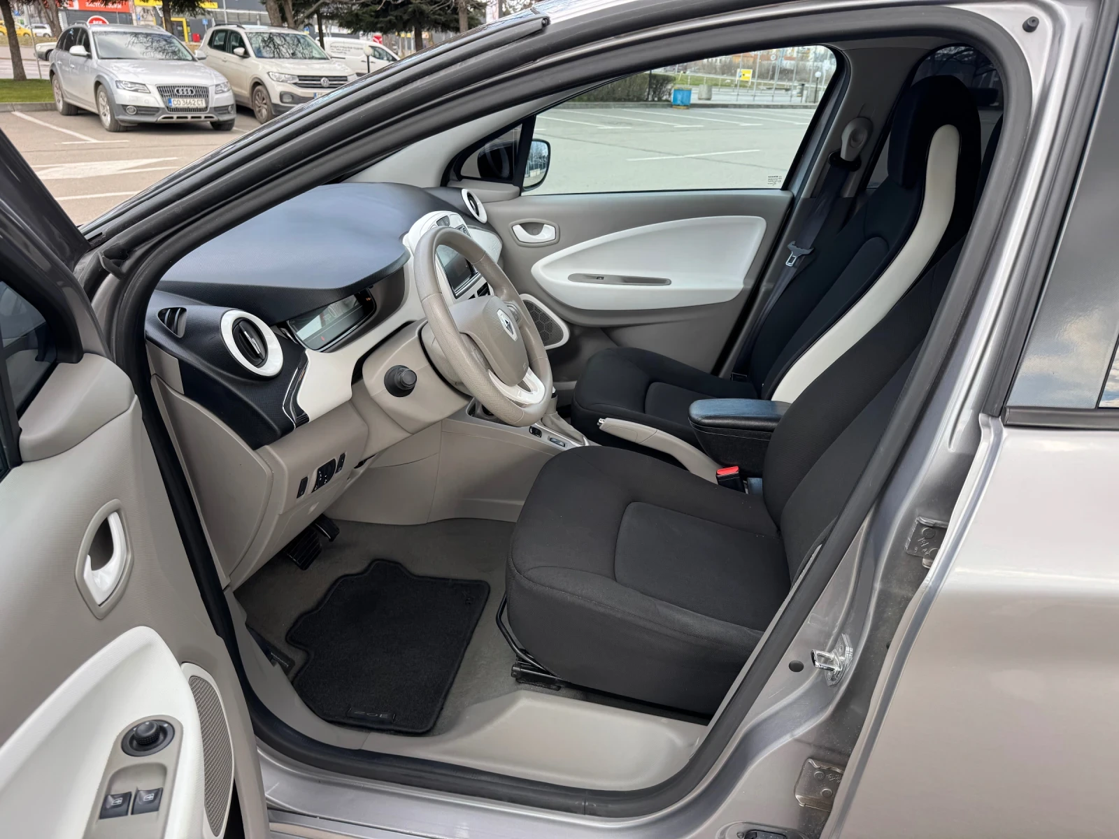 Renault Zoe  - изображение 9