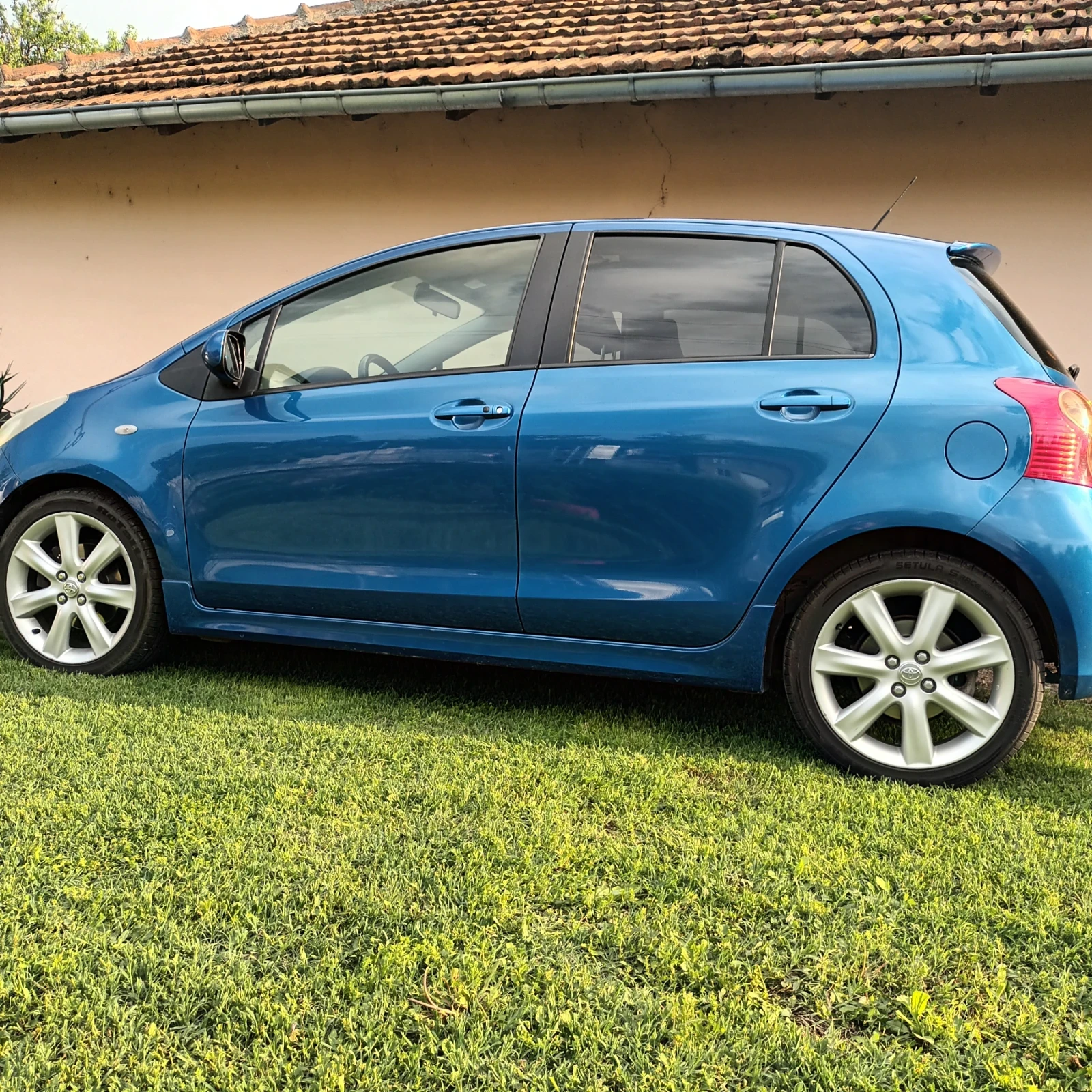 Toyota Yaris Yaris TS 1.8, снимка 2 - Автомобили и джипове - 54067609