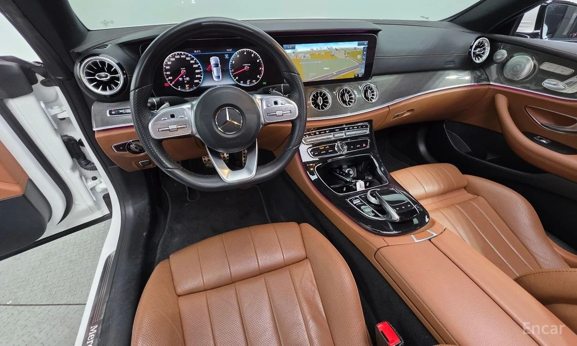 Mercedes-Benz E 400 4MATIC* AMG* BURMESTER* CARBON* 360 КАМЕРИ* ОБДУХ, снимка 9 - Автомобили и джипове - 54214672