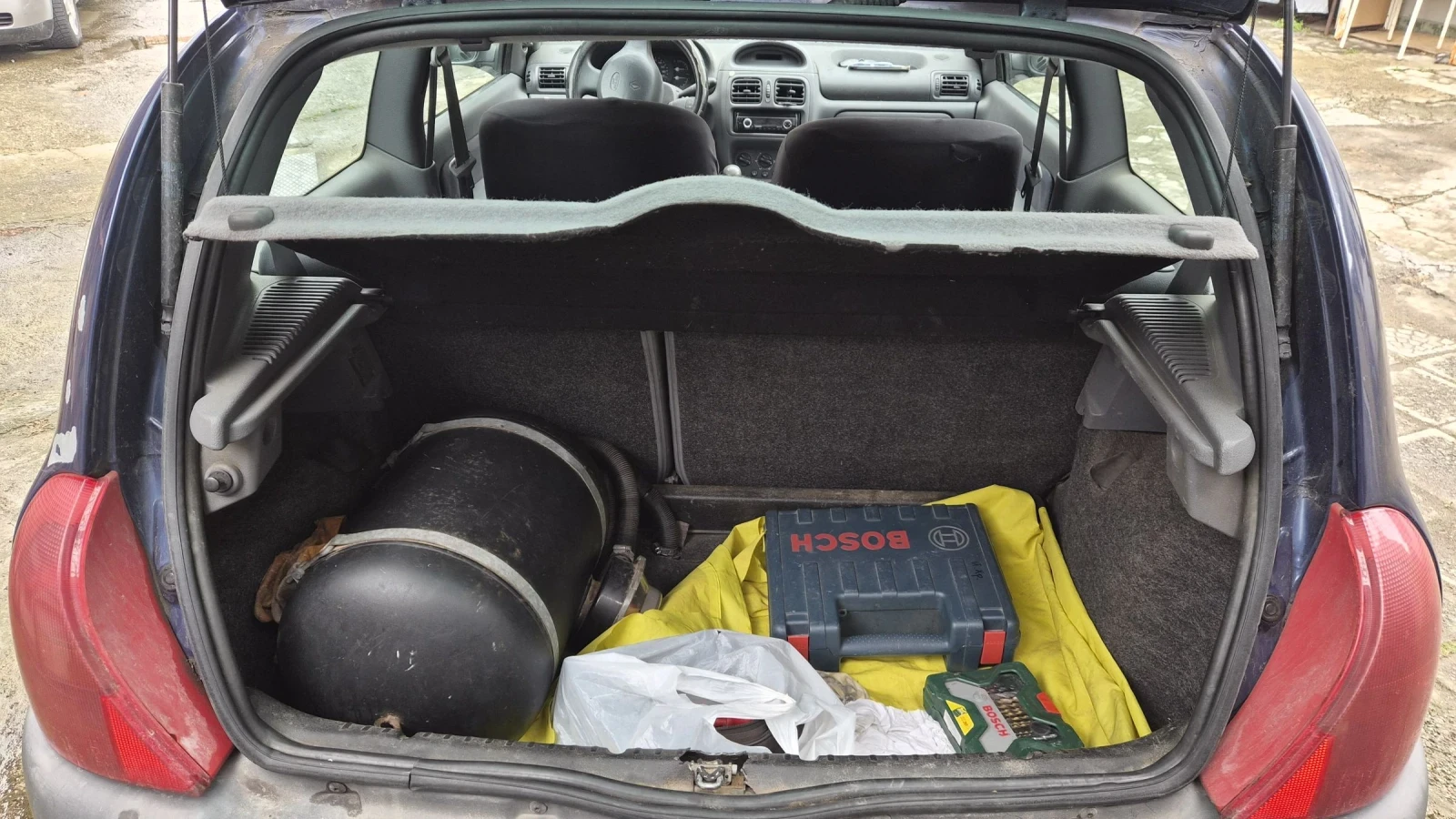 Renault Clio, снимка 8 - Автомобили и джипове - 54240236