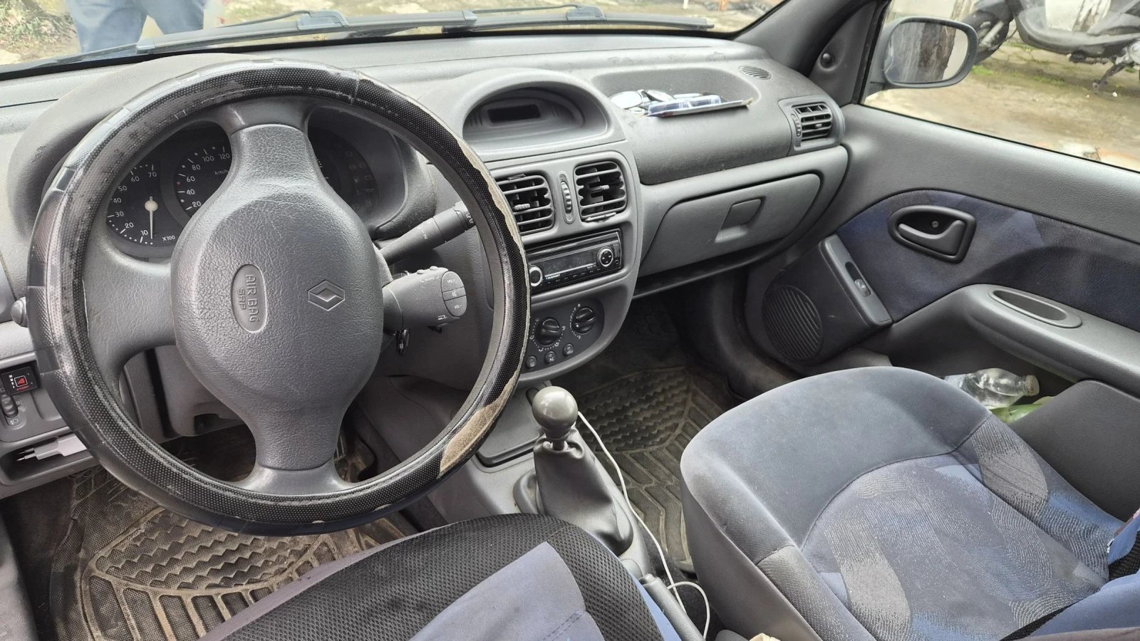 Renault Clio, снимка 7 - Автомобили и джипове - 54240236