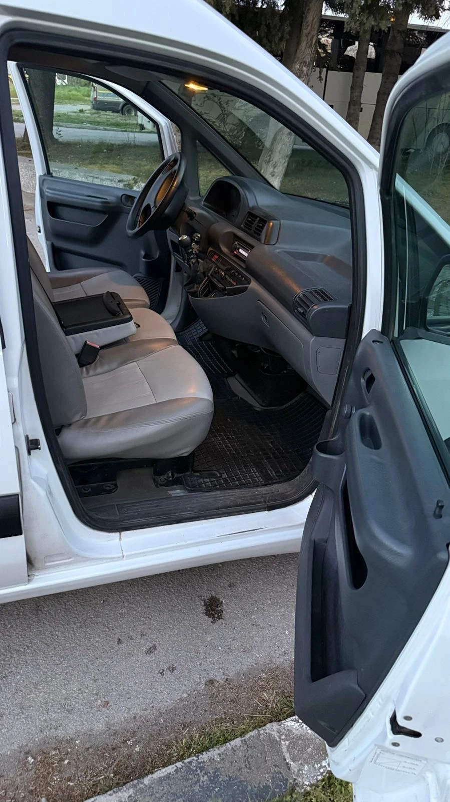 Peugeot Expert 2000 HDI , снимка 7 - Автомобили и джипове - 54479027