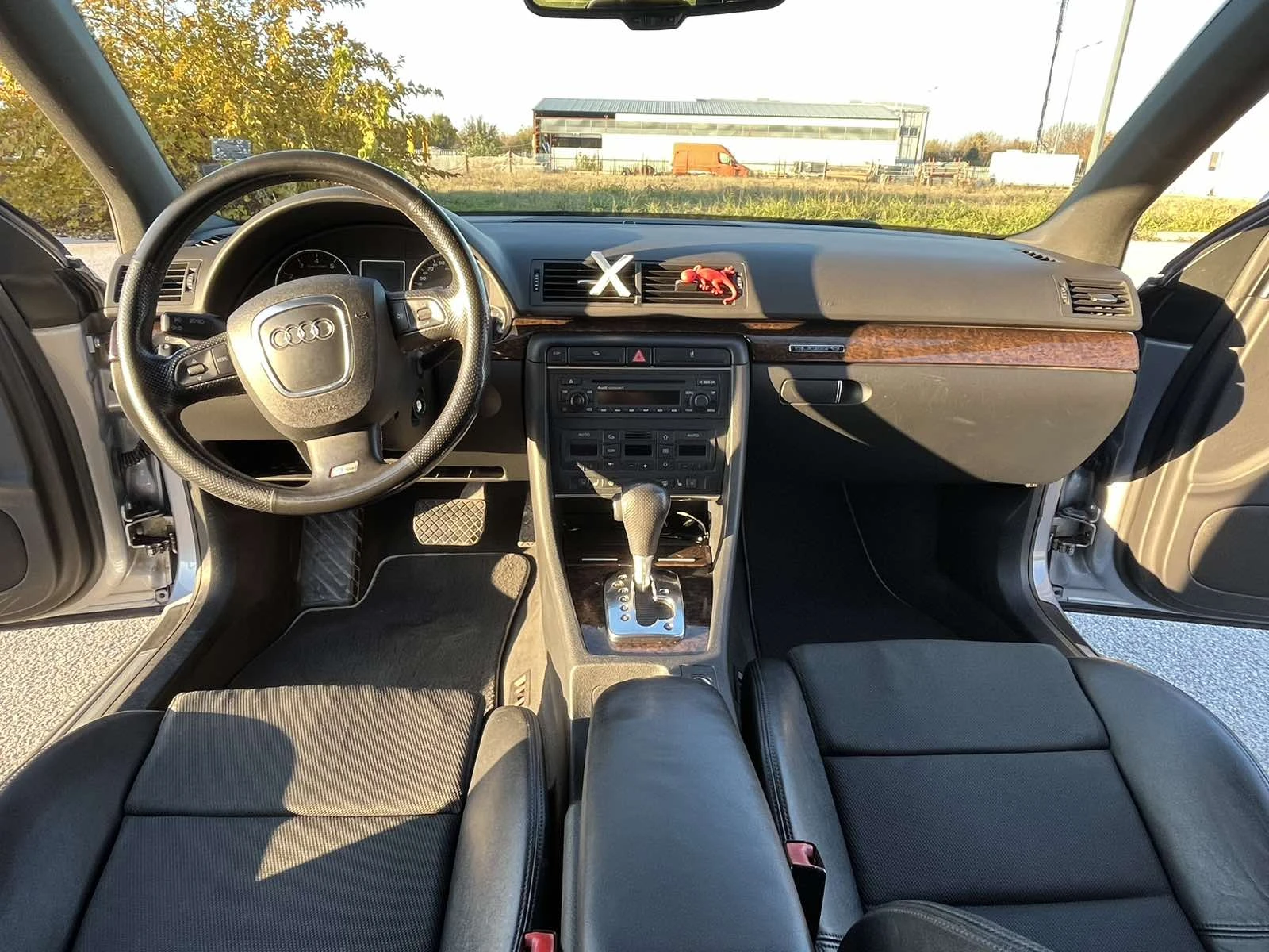 Audi A4 TFSI, снимка 6 - Автомобили и джипове - 54725458