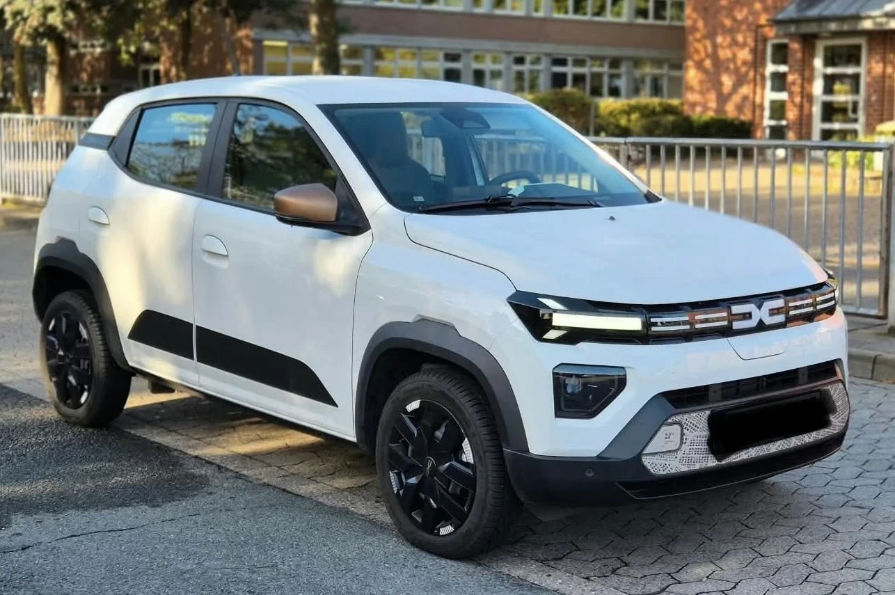 Dacia Spring 65к.с. 19000km CCS