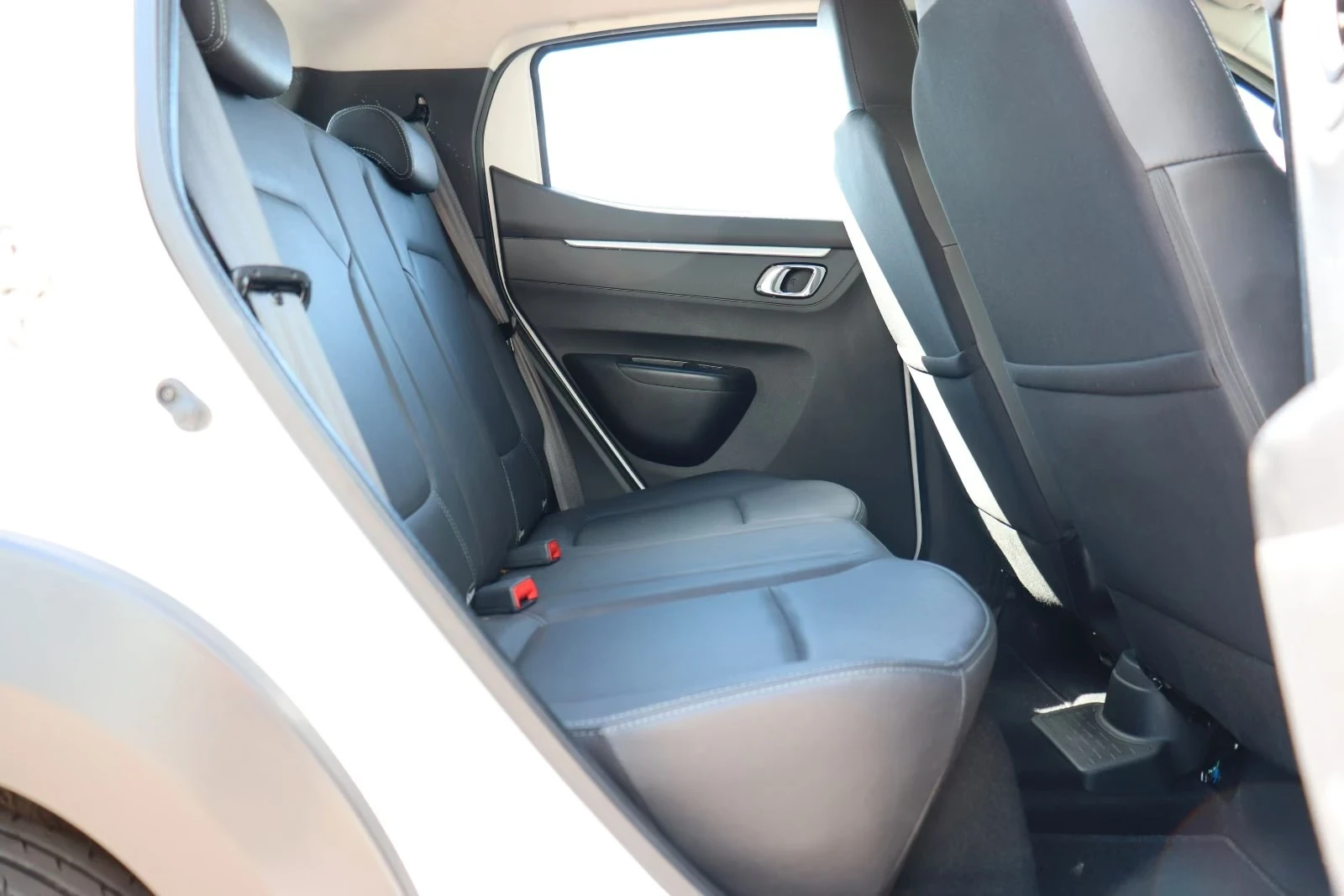 Dacia Spring Comfort plus 35000km, снимка 11 - Автомобили и джипове - 56113233