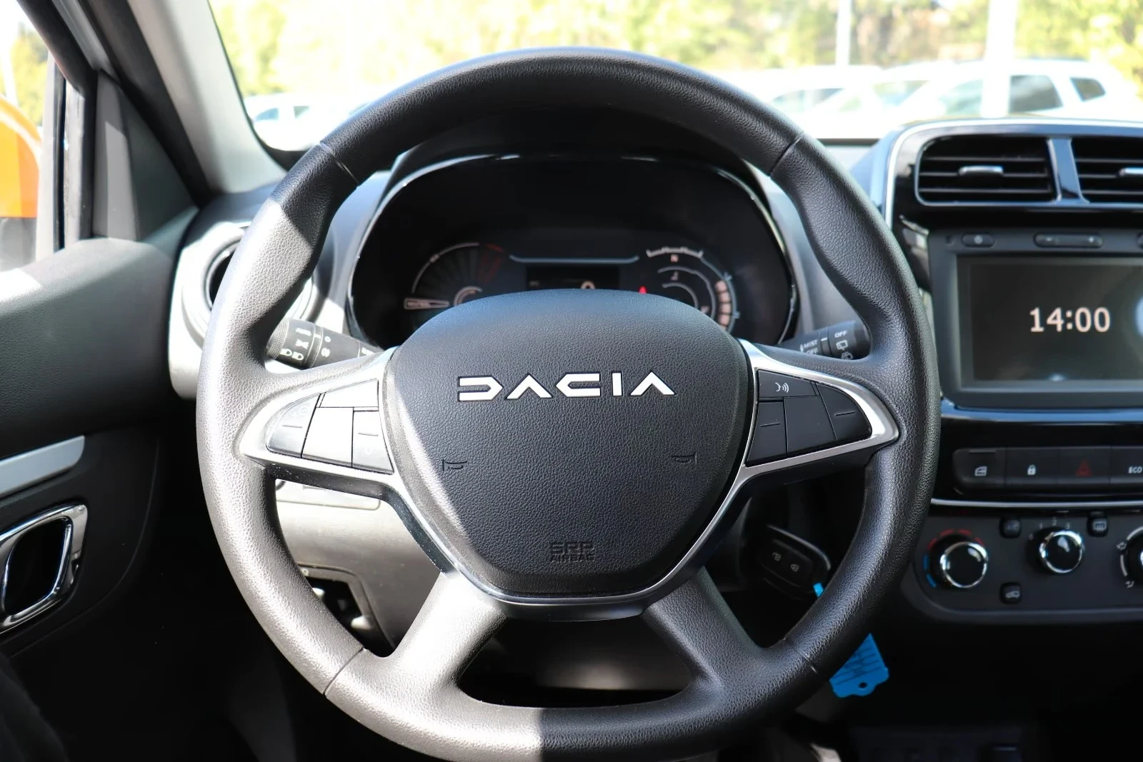 Dacia Spring Comfort plus 35000km, снимка 14 - Автомобили и джипове - 56113233