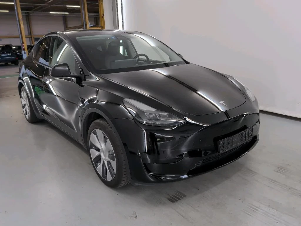 Tesla Model Y 299 к.с. Pano LED ACC Navi Leather Европейска, снимка 2 - Автомобили и джипове - 55724989