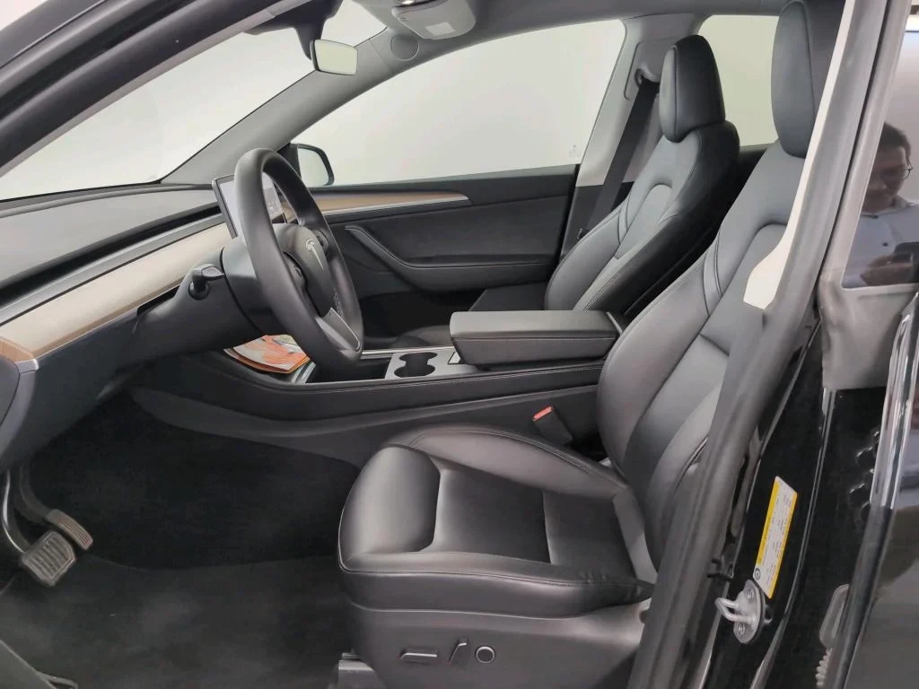 Tesla Model Y 299 к.с. Pano LED ACC Navi Leather Европейска, снимка 6 - Автомобили и джипове - 55724989