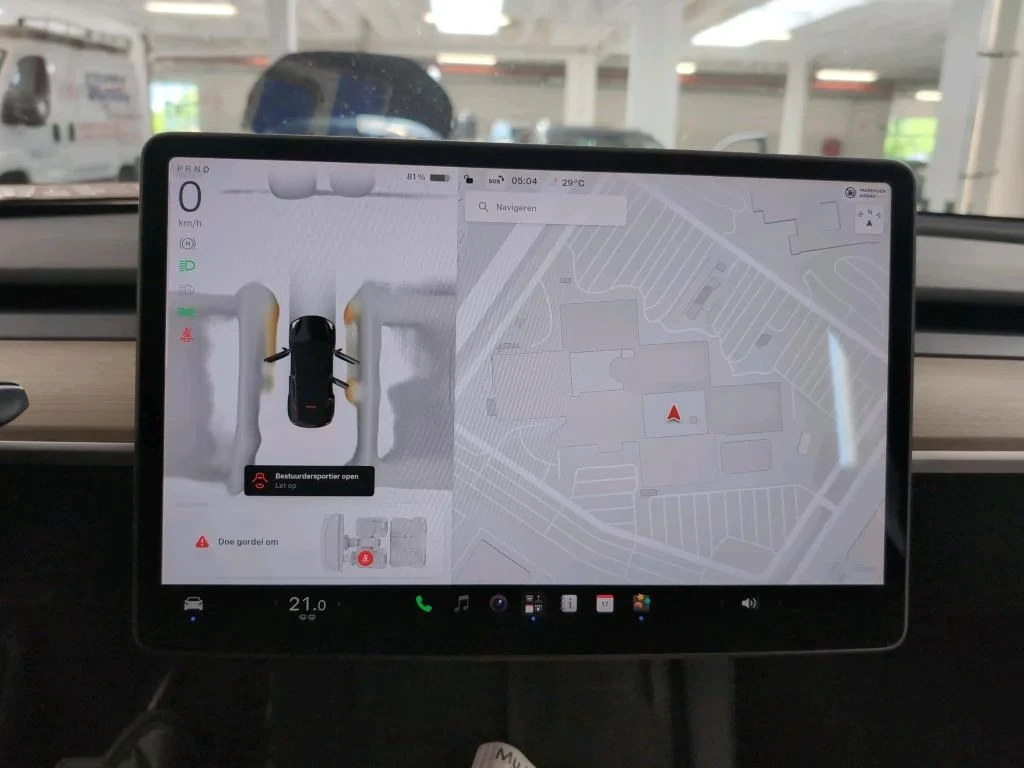 Tesla Model Y 299 к.с. Pano LED ACC Navi Leather Европейска, снимка 9 - Автомобили и джипове - 55724989