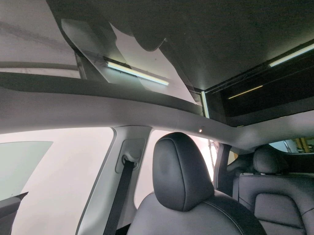 Tesla Model Y 299 к.с. Pano LED ACC Navi Leather Европейска, снимка 8 - Автомобили и джипове - 55724989
