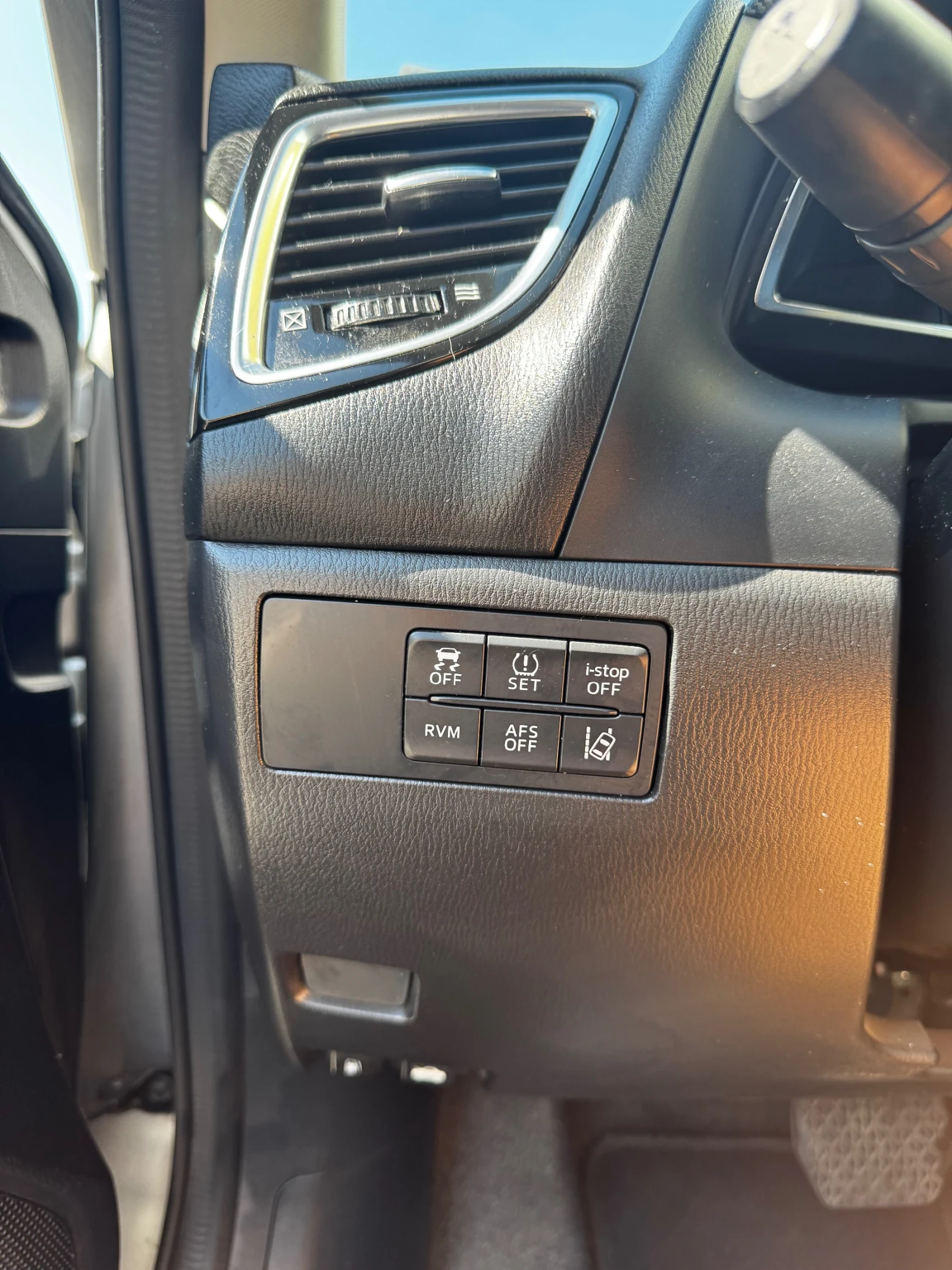 Mazda 3, снимка 8 - Автомобили и джипове - 55742934