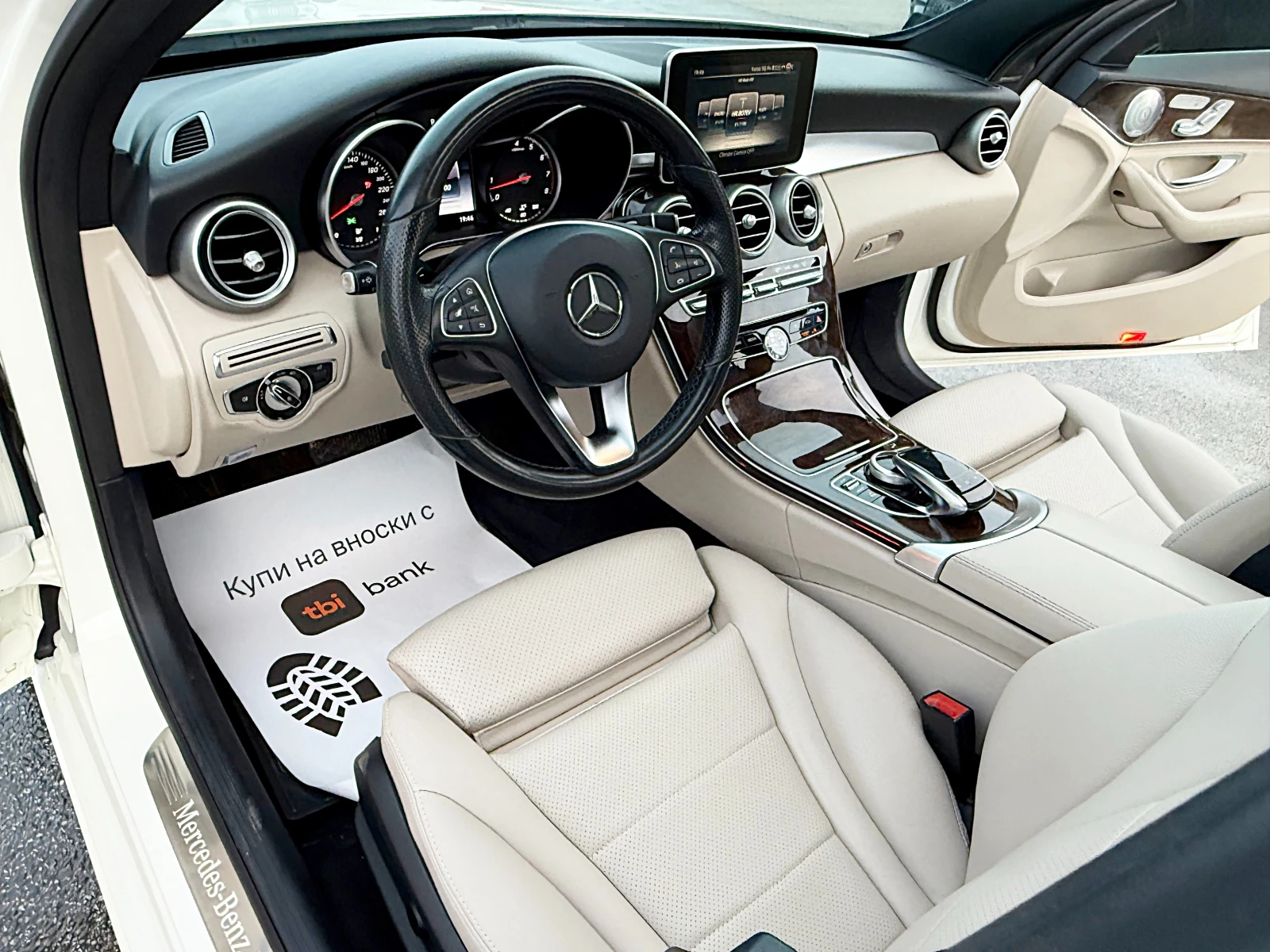 Mercedes-Benz C 400 AMG-4x4-PANORAMA-BURMESTER-KAMERA-SPORT-LED-FULL , снимка 11 - Автомобили и джипове - 55876507