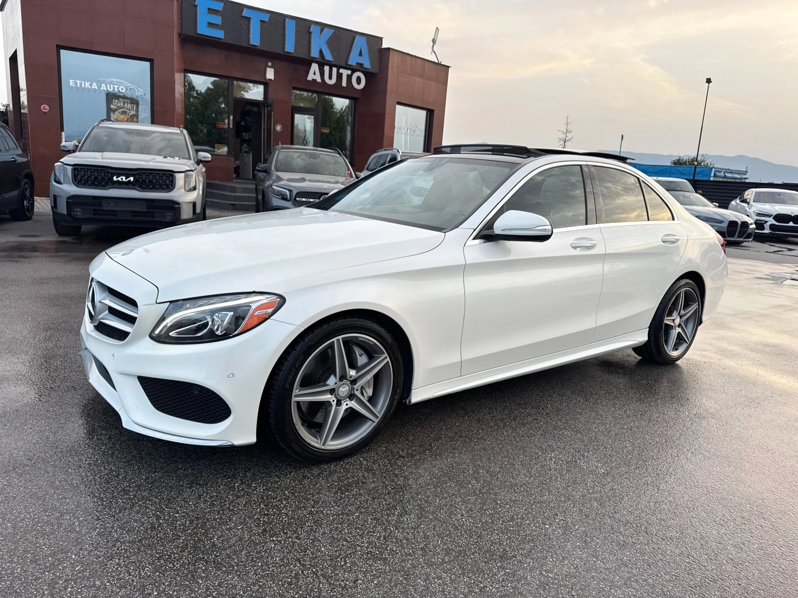 Mercedes-Benz C 400 AMG-4x4-PANORAMA-BURMESTER-KAMERA-SPORT-LED-FULL , снимка 3 - Автомобили и джипове - 55876507