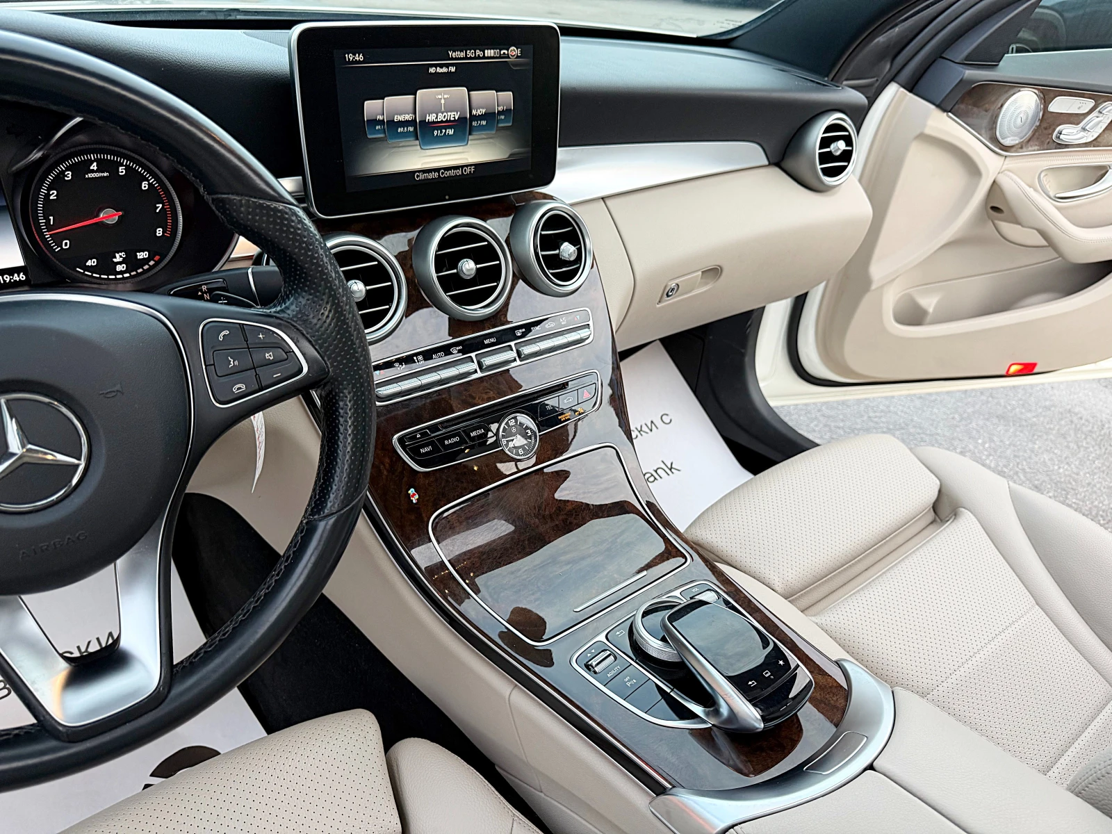 Mercedes-Benz C 400 AMG-4x4-PANORAMA-BURMESTER-KAMERA-SPORT-LED-FULL , снимка 12 - Автомобили и джипове - 55876507
