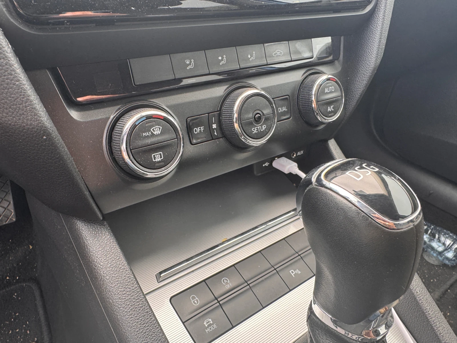 Skoda Octavia Джанти 19-ки, снимка 16 - Автомобили и джипове - 56570802