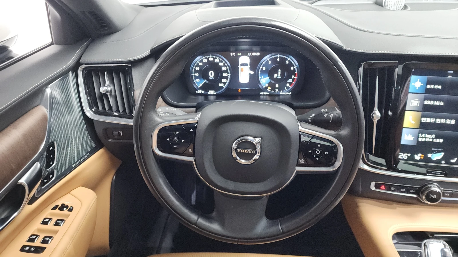 Volvo S90 B6 AWD INSCRIPTION * КРАЙНА ЦЕНА* FULL MAX, снимка 10 - Автомобили и джипове - 56172707