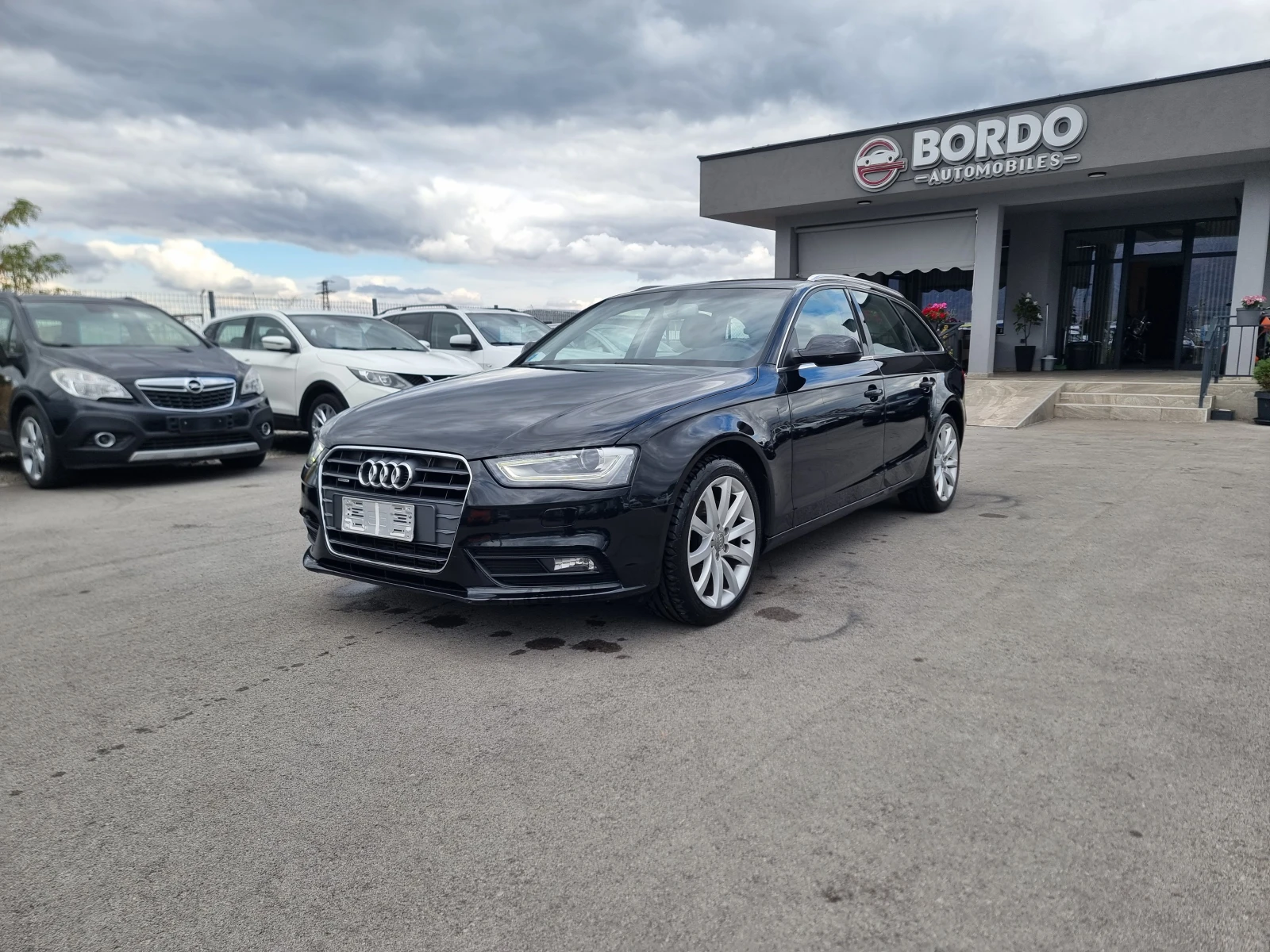 Audi A4 2.0TDI QUATRO, снимка 3 - Автомобили и джипове - 56542687