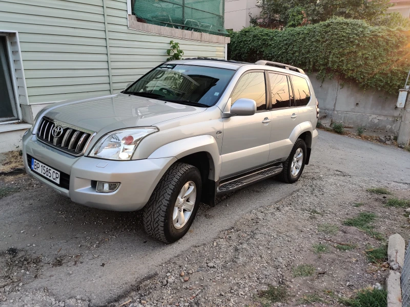 Toyota Land cruiser 3.0 D4D, снимка 1 - Автомобили и джипове - 47494538