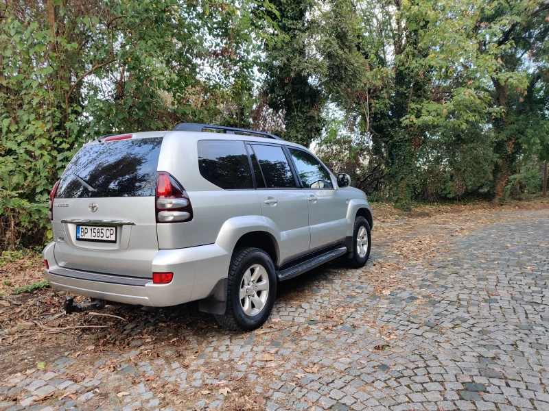 Toyota Land cruiser 3.0 D4D, снимка 8 - Автомобили и джипове - 47494538