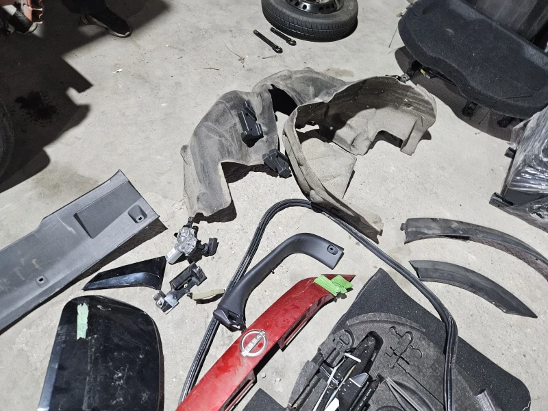 Nissan Juke 1.0DIG-T, снимка 13 - Автомобили и джипове - 51922693