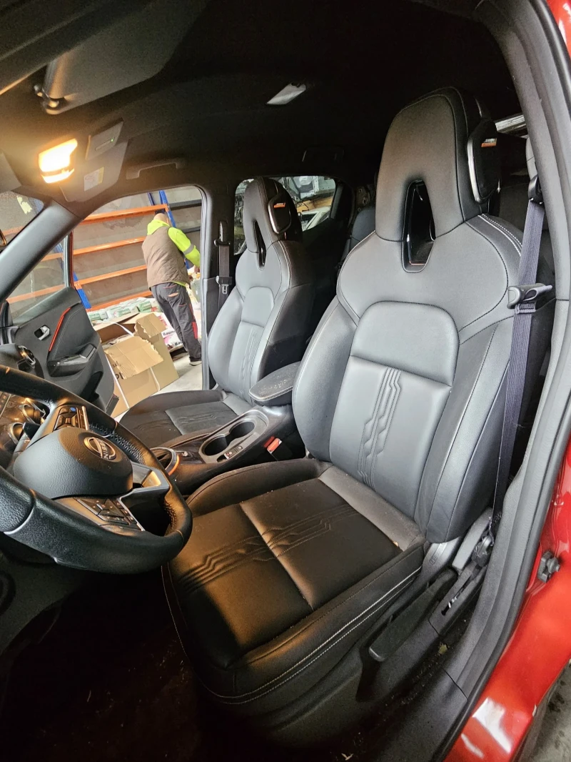 Nissan Juke 1.0DIG-T, снимка 5 - Автомобили и джипове - 51922693