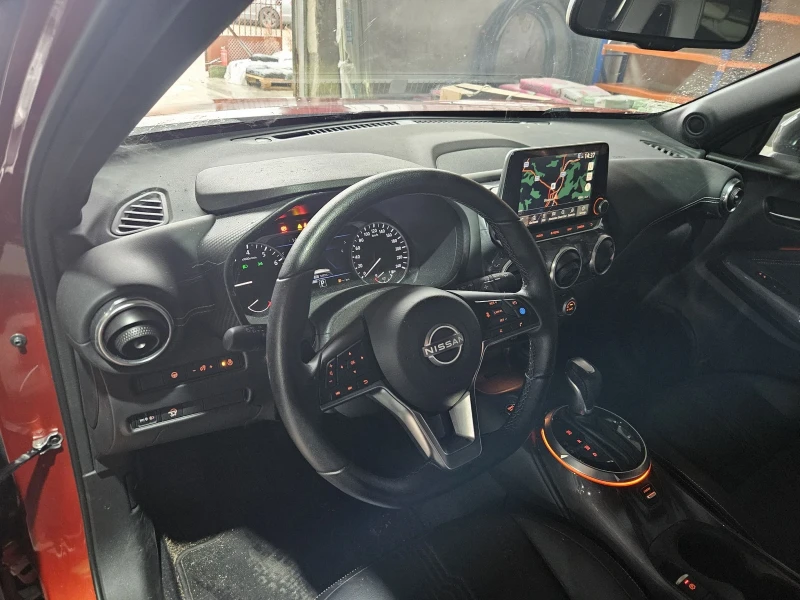 Nissan Juke 1.0DIG-T, снимка 10 - Автомобили и джипове - 51922693