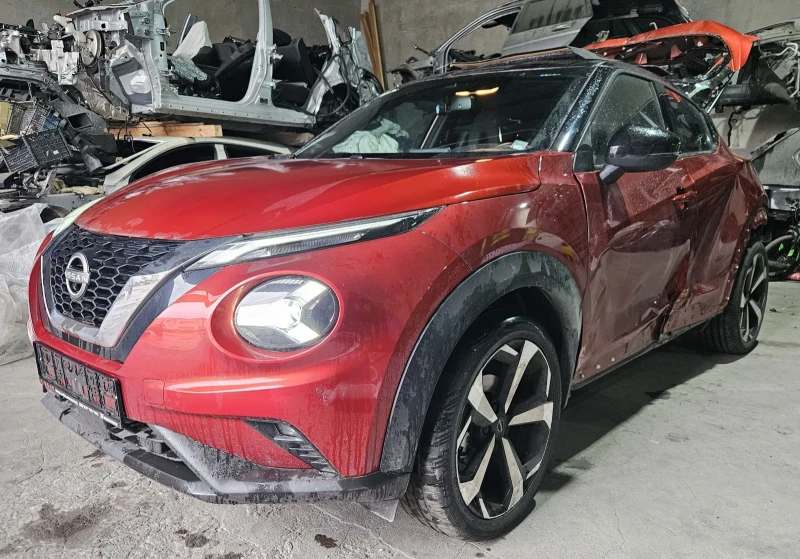 Nissan Juke 1.0DIG-T, снимка 2 - Автомобили и джипове - 51922693