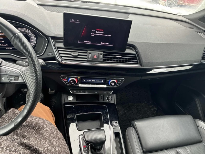 Audi Q5  Technik * CARFAX* ОБДУХВАНЕ* ПАНОРАМА* , снимка 9 - Автомобили и джипове - 53239537