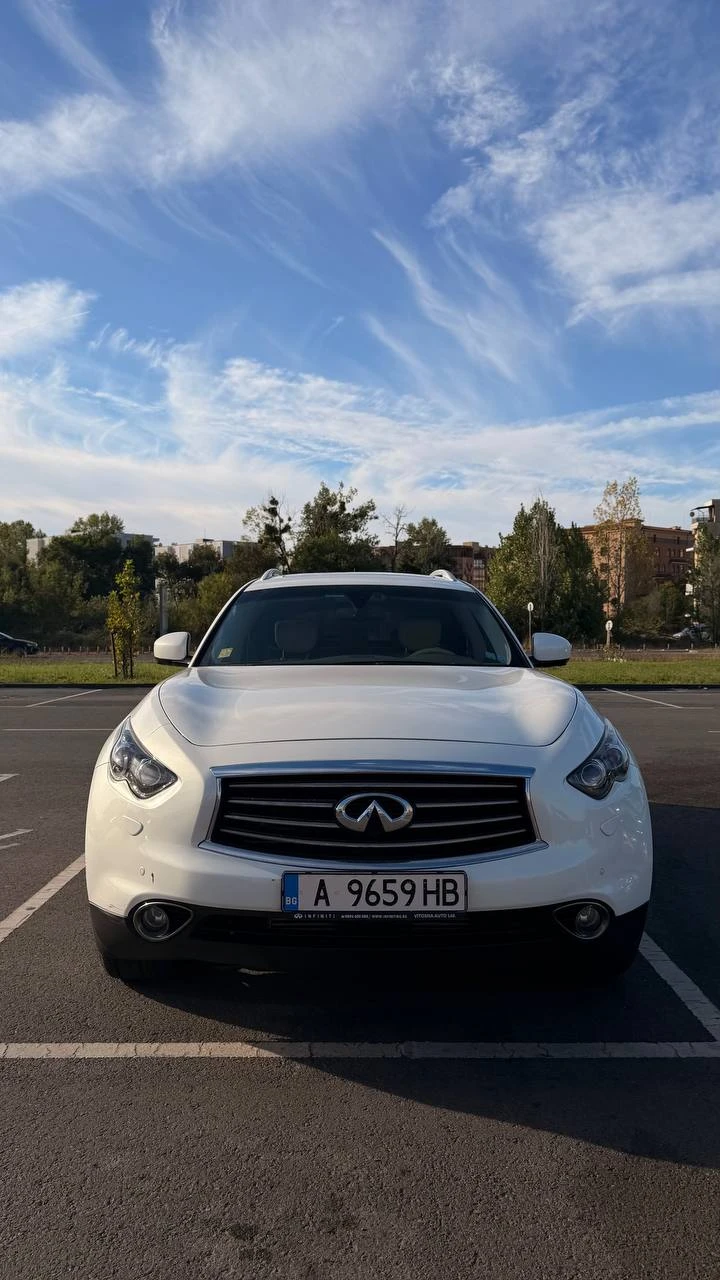 Infiniti QX70 S 3.0d, снимка 3 - Автомобили и джипове - 56097065