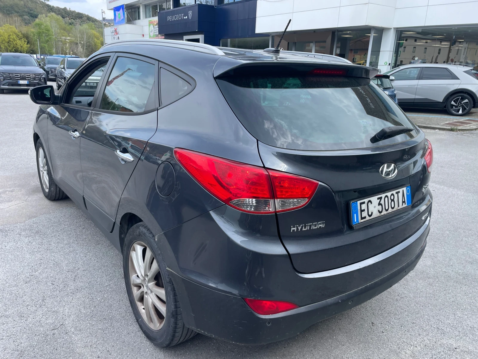 Hyundai IX35 2.0CRDI 184kc 4x4 Premium - изображение 4