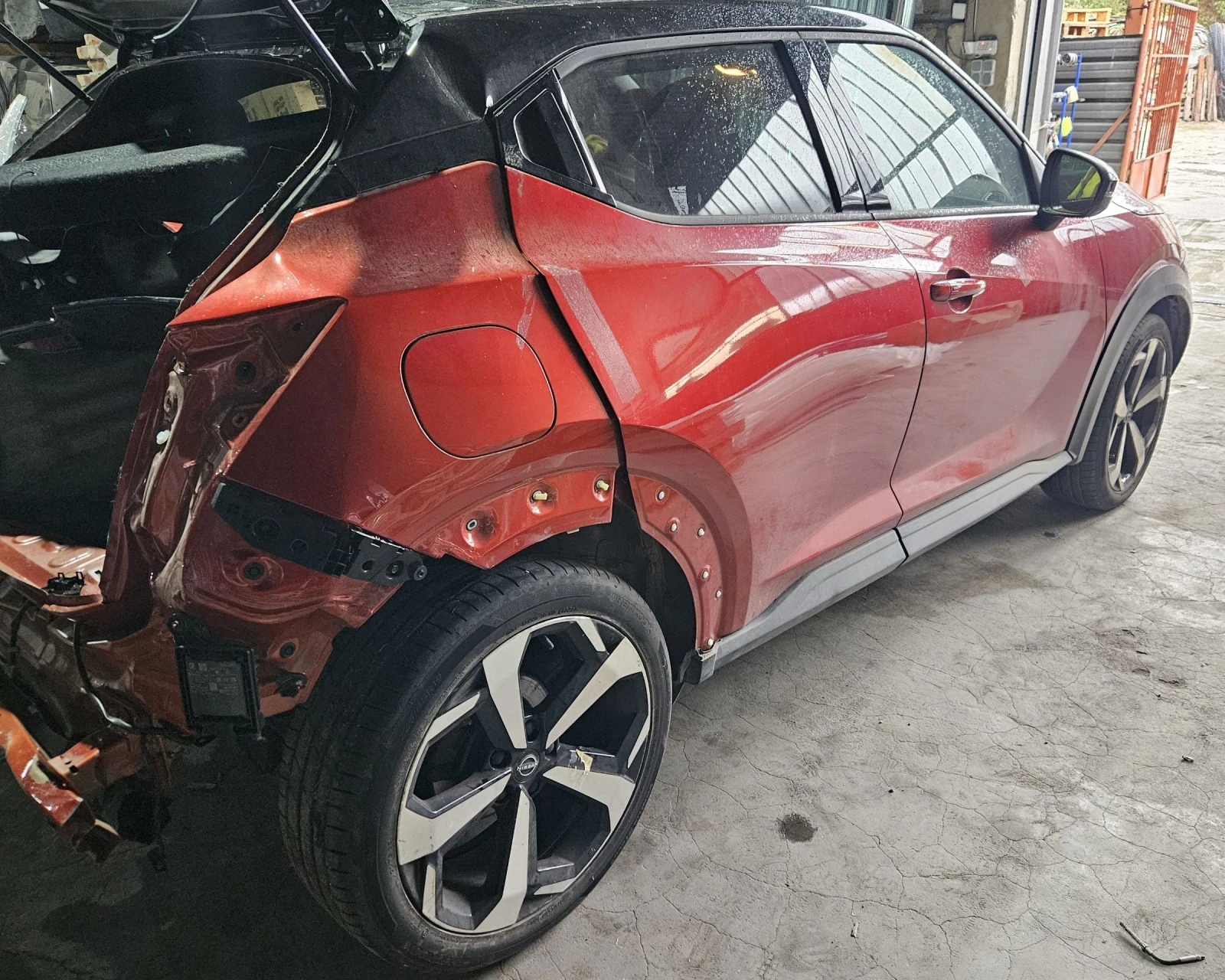 Nissan Juke 1.0DIG-T - изображение 4