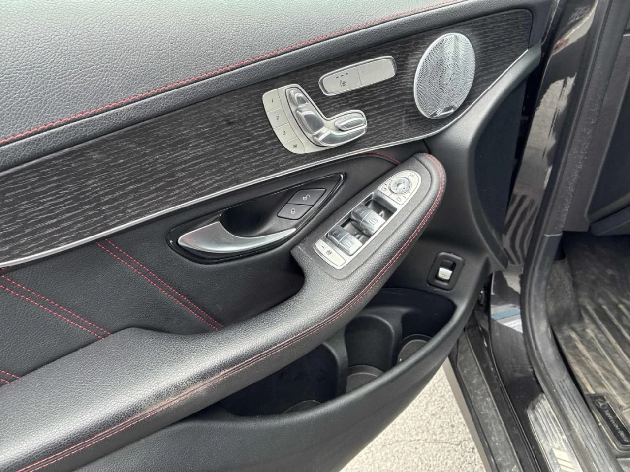 Mercedes-Benz GLC 43 AMG  | Burmester | Distronic | 360 | | Digital, снимка 10 - Автомобили и джипове - 54466369