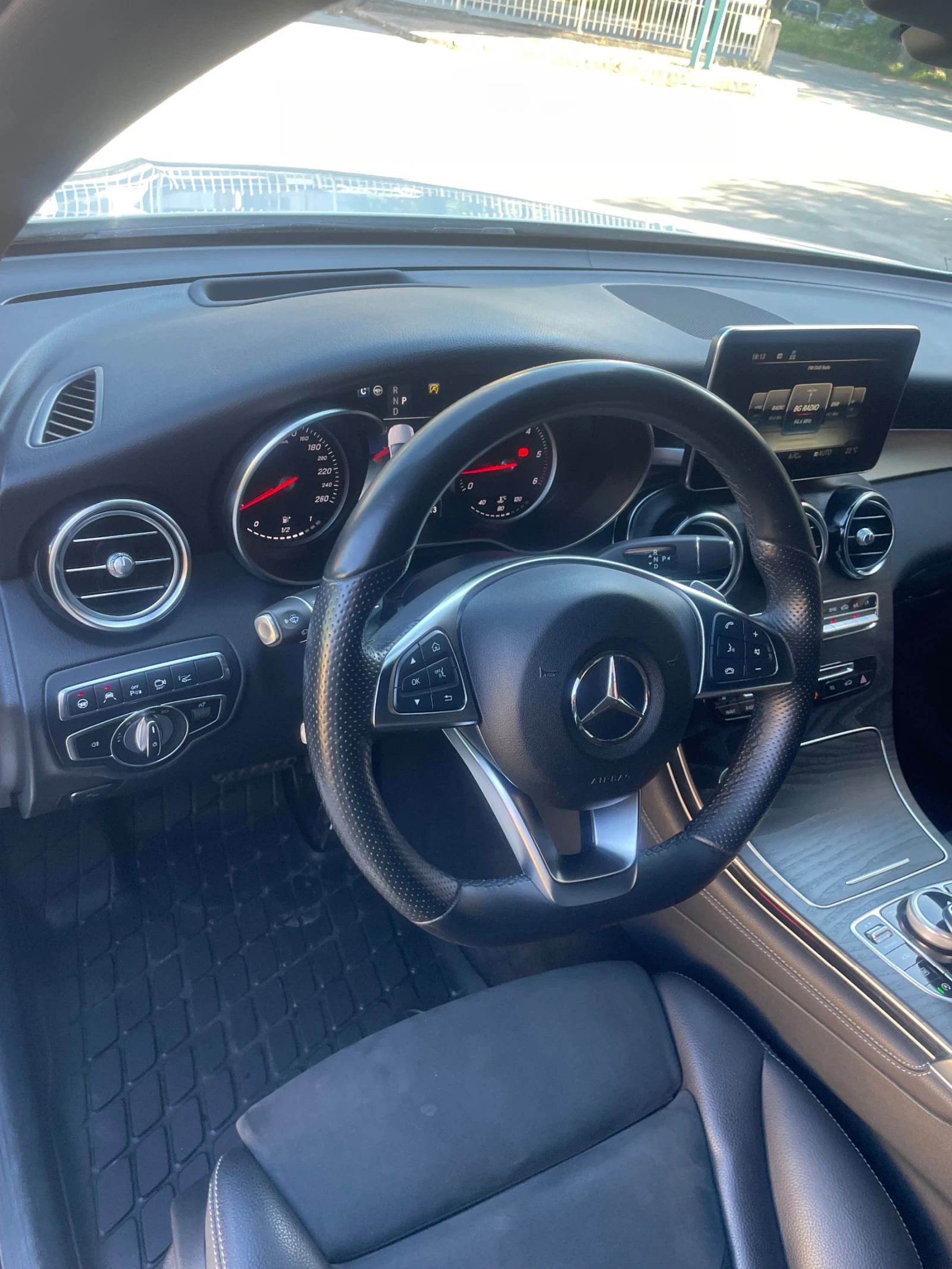 Mercedes-Benz GLC 350, снимка 14 - Автомобили и джипове - 54810134