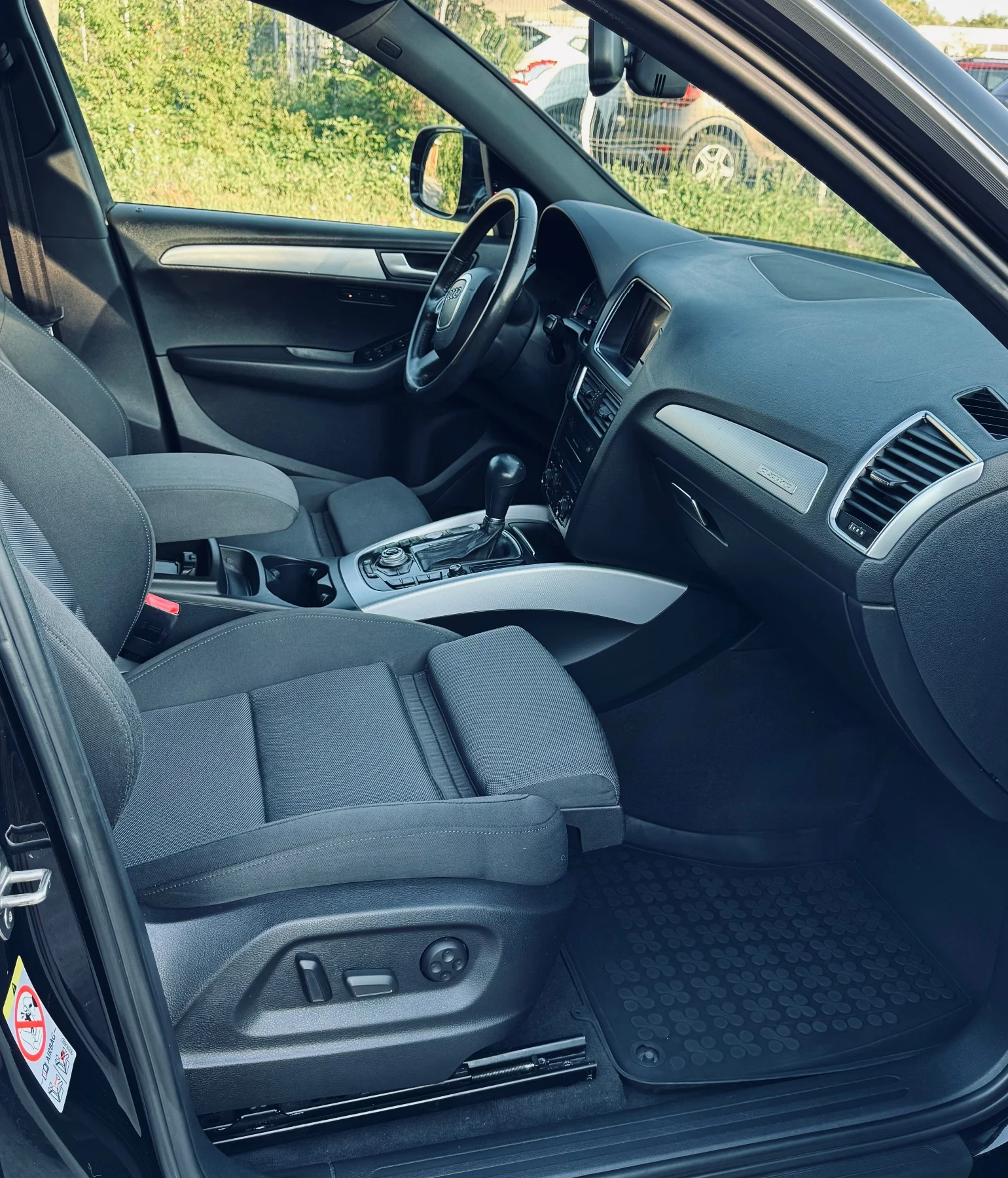Audi Q5 2.0 TDi Quattro S-line, снимка 8 - Автомобили и джипове - 55162486