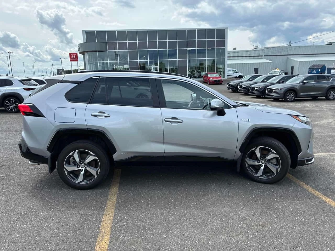 Toyota Rav4 Prime * AWD* АВТОКРЕДИТ БЕЗ ПЪРВОНАЧАЛНА ВНОСКА* , снимка 3 - Автомобили и джипове - 55746366