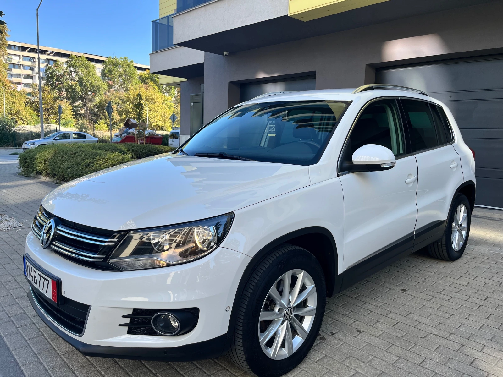 VW Tiguan 2.0TDI 4x4 184000к Сервизна история във Фолксваген