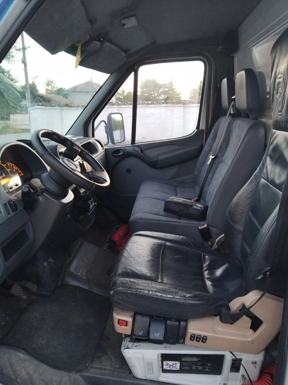 Mercedes-Benz Sprinter 413 2.2сdi, снимка 8 - Бусове и автобуси - 55220670