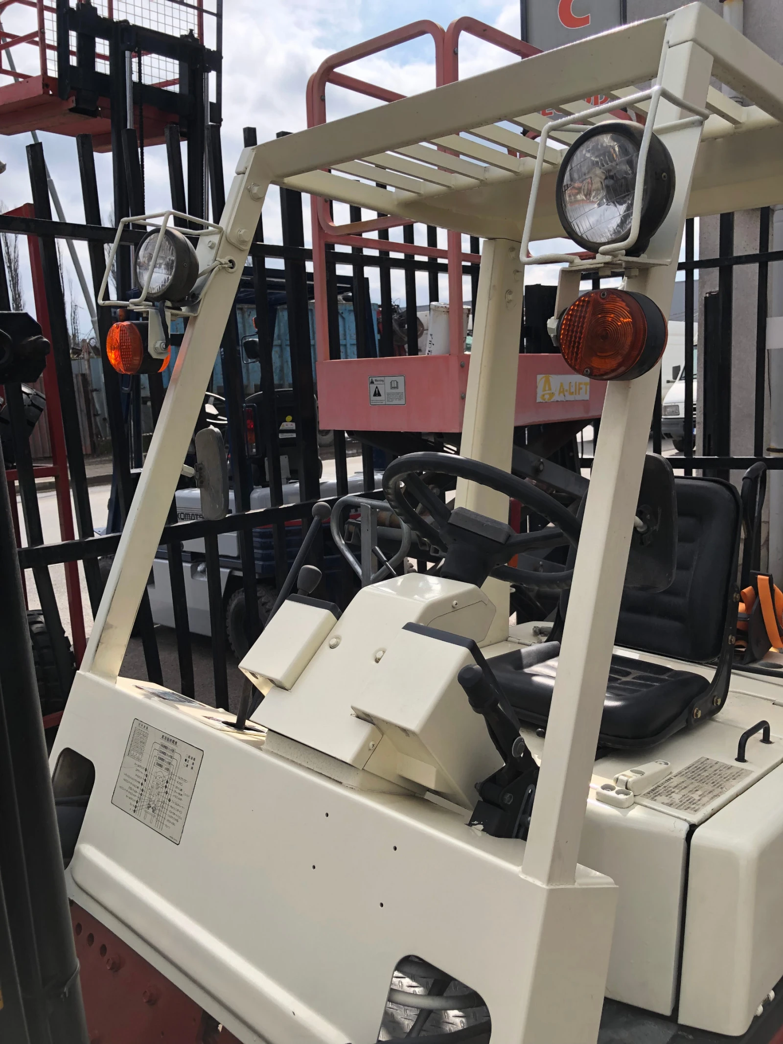 Мотокар Nissan, снимка 1