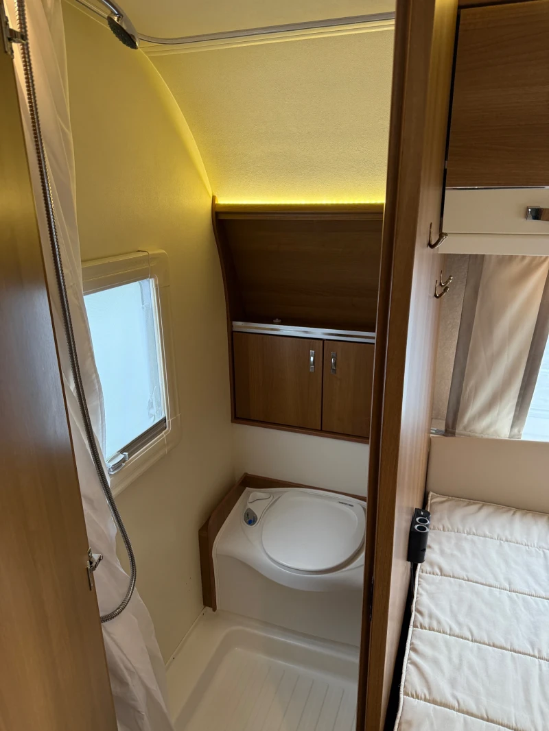 Каравана Tabbert 540 DM ПЪЛНО ОБОРУДВАНЕ, снимка 14 - Каравани и кемпери - 52170895