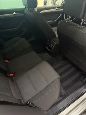 VW Passat Комби, снимка 10