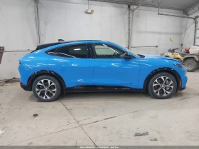 Ford Mustang Mach-E Premium, снимка 13 - Автомобили и джипове - 53642567