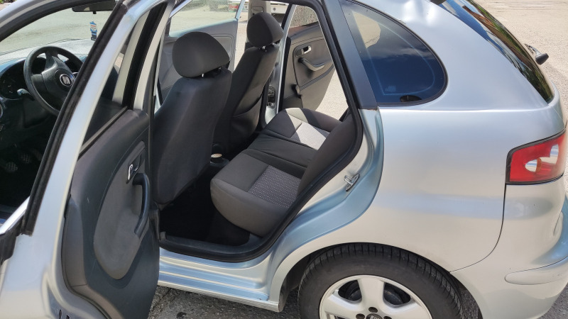 Seat Ibiza 1.9Sdi, снимка 16 - Автомобили и джипове - 45915576