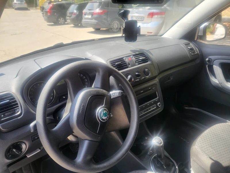 Skoda Fabia 1.6 tdi, снимка 5 - Автомобили и джипове - 47118144