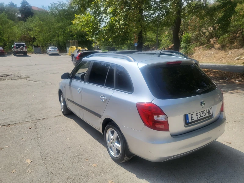 Skoda Fabia 1.6 tdi, снимка 3 - Автомобили и джипове - 47118144