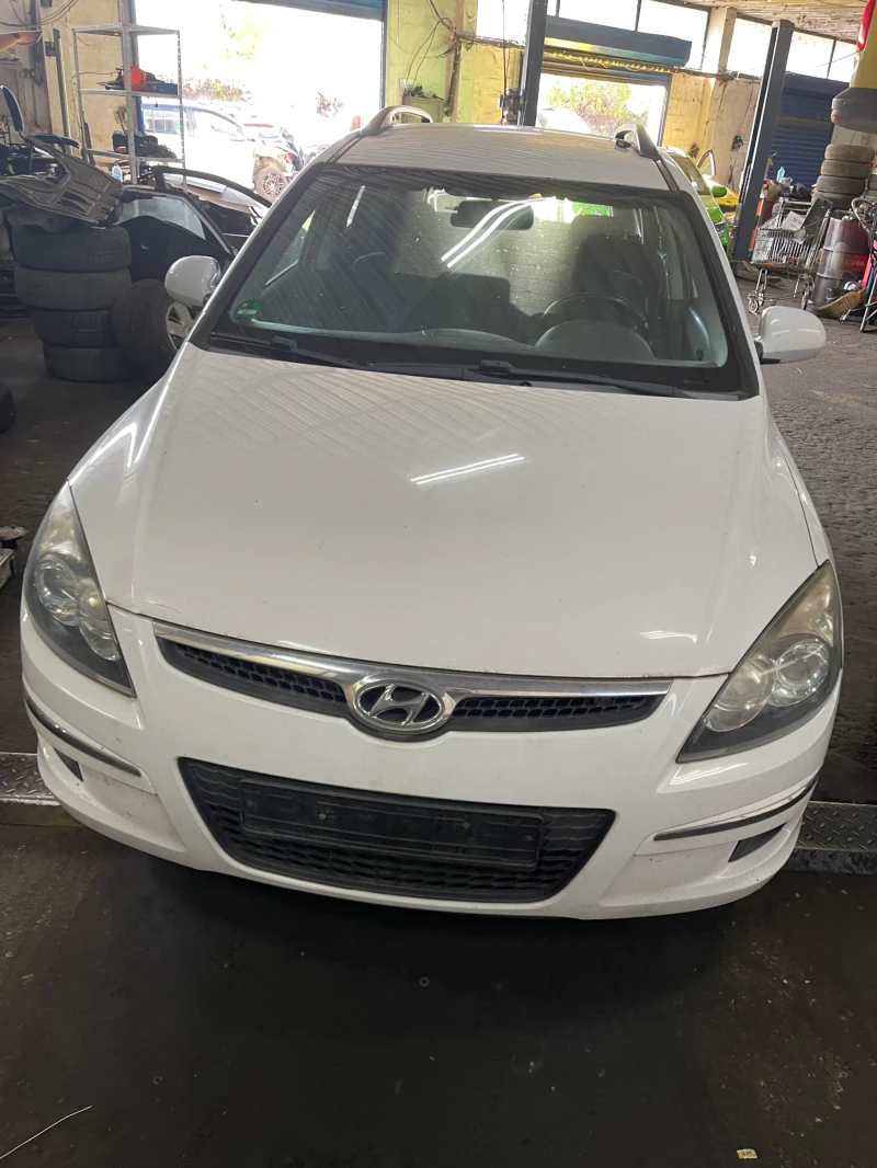 Hyundai I30 1.4, снимка 1 - Автомобили и джипове - 47639703