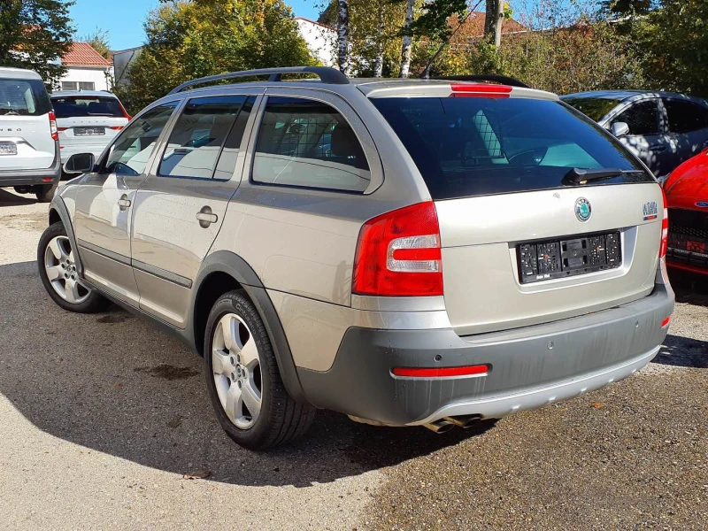 Skoda Octavia 2.0 TDI Scout Германия Клима 4х4 Р.Километри  ТОП, снимка 2 - Автомобили и джипове - 47685054