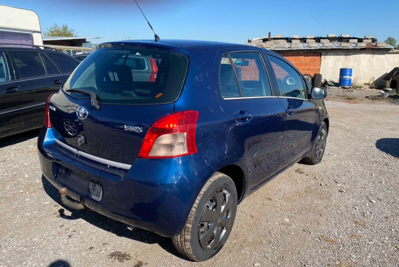 Toyota Yaris 1.3VVTI 87k.c., снимка 6 - Автомобили и джипове - 47790025