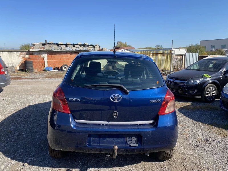 Toyota Yaris 1.3VVTI 87k.c., снимка 5 - Автомобили и джипове - 47790025