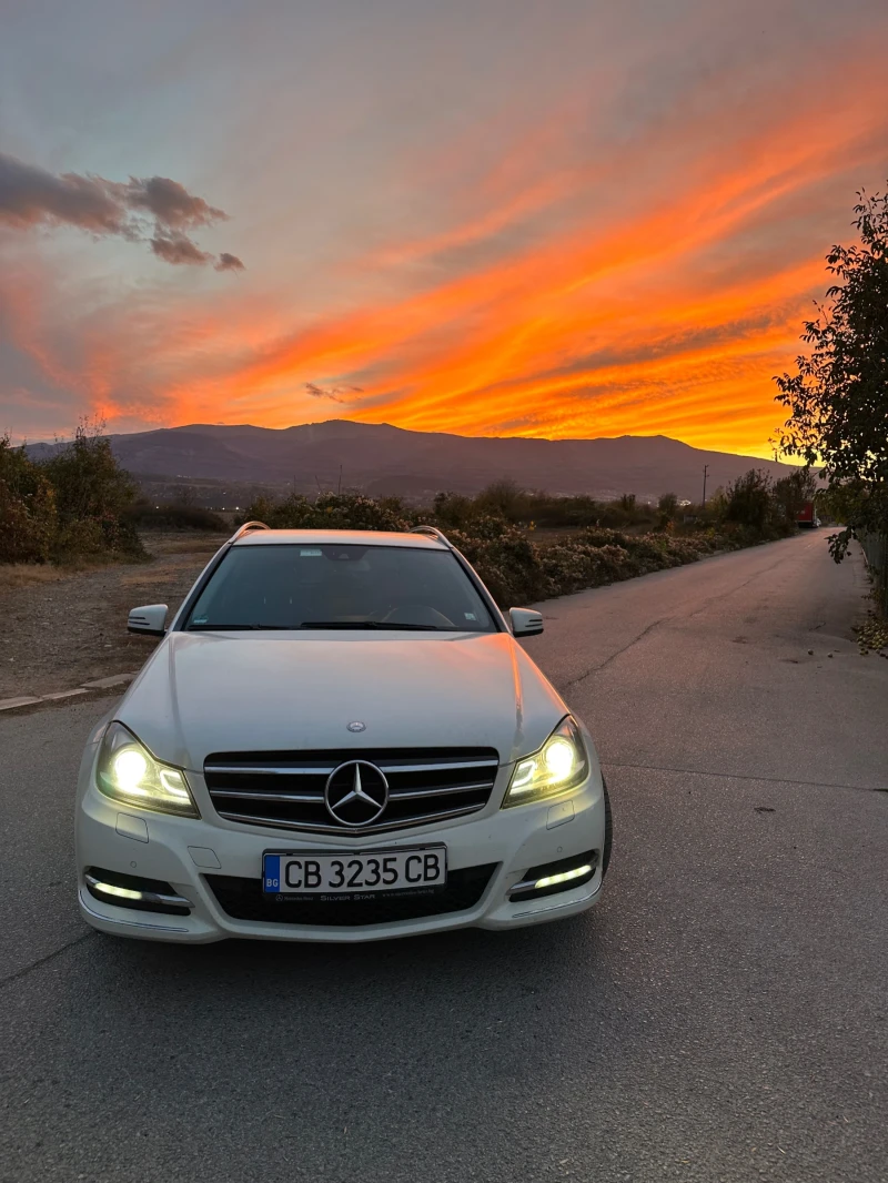 Mercedes-Benz C 350 Facelift Avantgarde, снимка 2 - Автомобили и джипове - 47967182