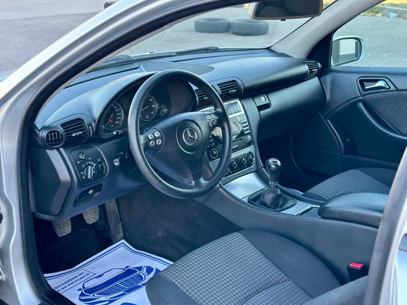 Mercedes-Benz C 180, снимка 8 - Автомобили и джипове - 51596502